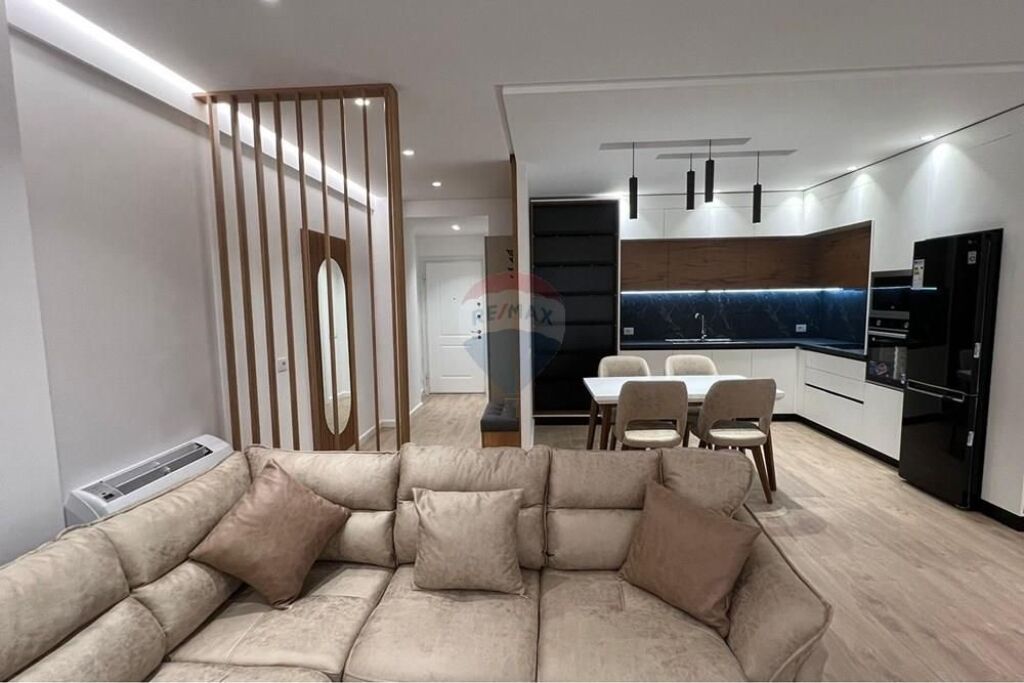 Apartament 2+1+2 per qera Zogu Zi