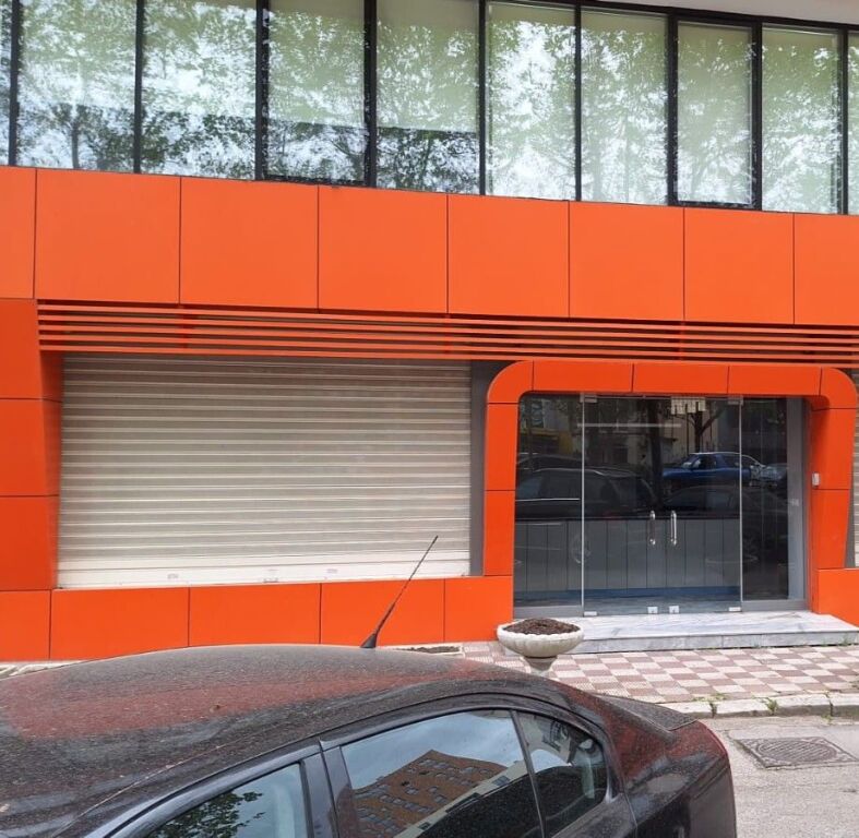 DYQAN ME QERA 186.5 M2 RRUGA DRITAN HOXHA 3000 EURO