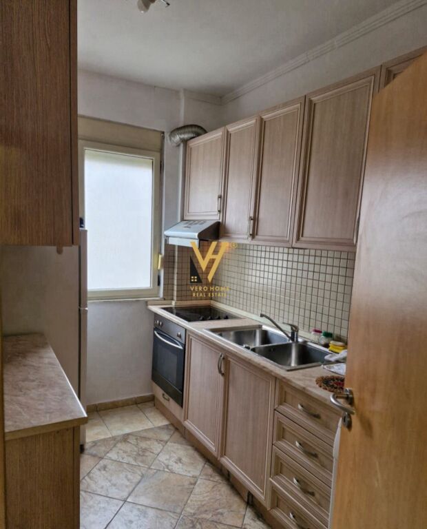 JEPET APARTAMENT 2+1+BLK ME QERA TE STADIUMI DINAMO 75.000 LEKE