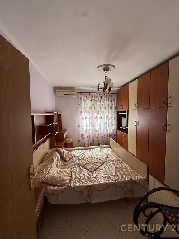 Apartment 3+1+2 For Rent near Petro Nini Luarasi High School