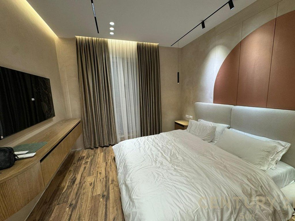 APARTAMENT PER SHITJE 2+1+2+2 POSTE PARKIMI TE KOMPLEKSI DELIJORGJI! 525,000 €