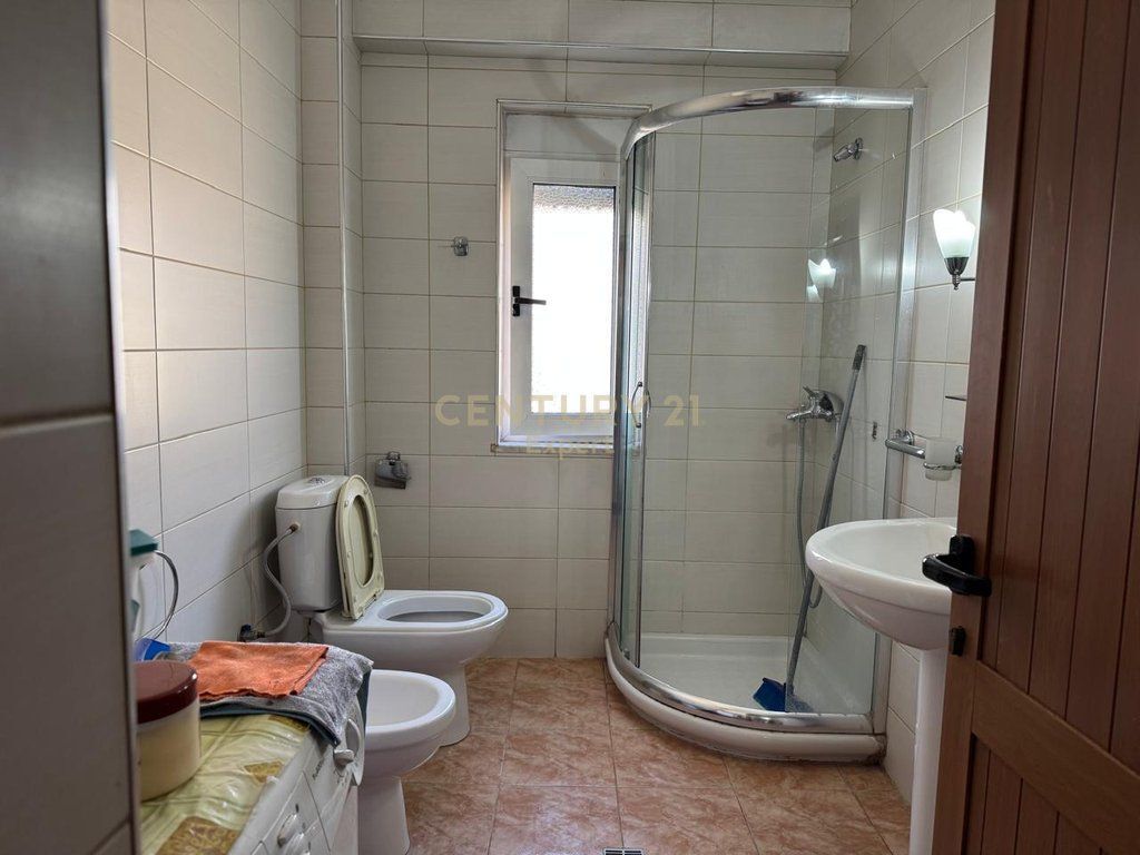 Jepet apartament 1+1 me qira në Ish-Bllok 600 € /Muaj