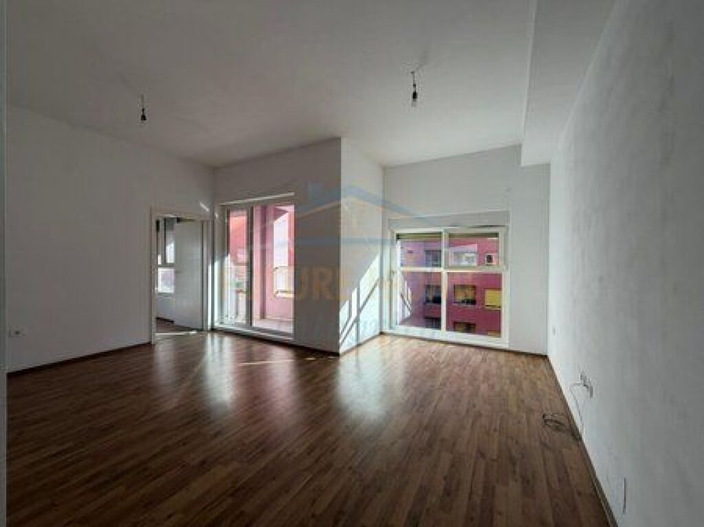 For sale, Apartment 1+1, Mangalem Complex, Tirana.