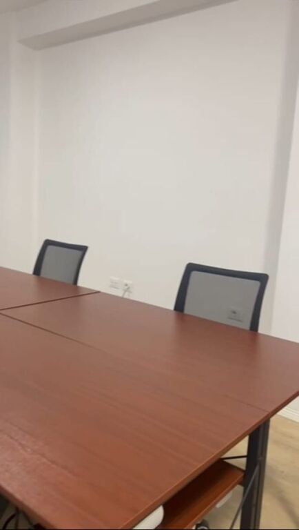 OFFICE FOR RENT 67 M2 SIRI KODRA 600 EURO