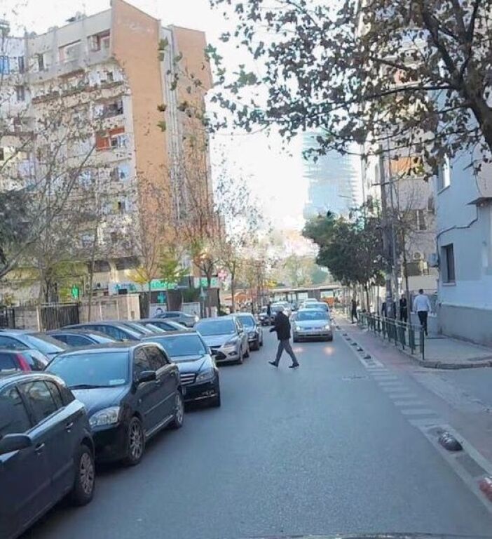 9-FLOORS-OFFICE FOR RENT 500 € /Month