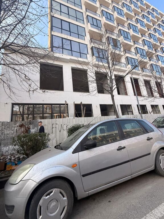 LOCALE COMMERCIALE IN VENDITA CENTRO, DURRES