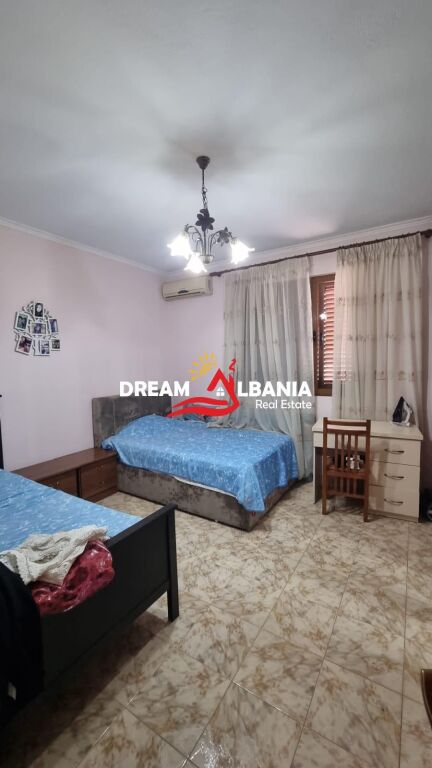 Jepet me Qera kati i 3-të i një Shtëpie Private, Rruga 5 maji ne Tirane (ID 4251436)