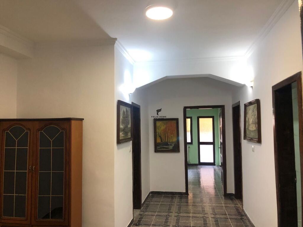 OFFICE FOR RENT 121 M2 KAVAJES STREET 65,000 LEKE