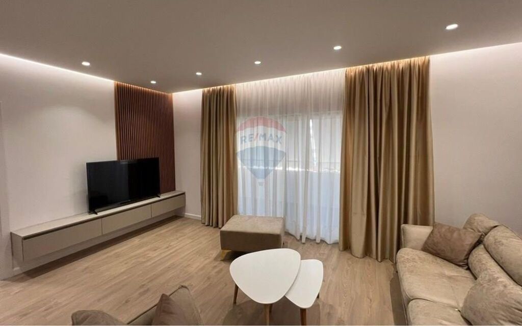Apartament 2+1+2 per qera Zogu Zi