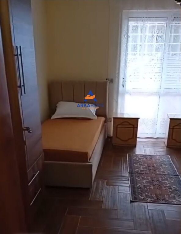 IN VENDITA APPARTAMENTO 3+1+2BALCONI "VIA QEMAL STAFA, XHAMLLIK" 16.000.000 LEKE