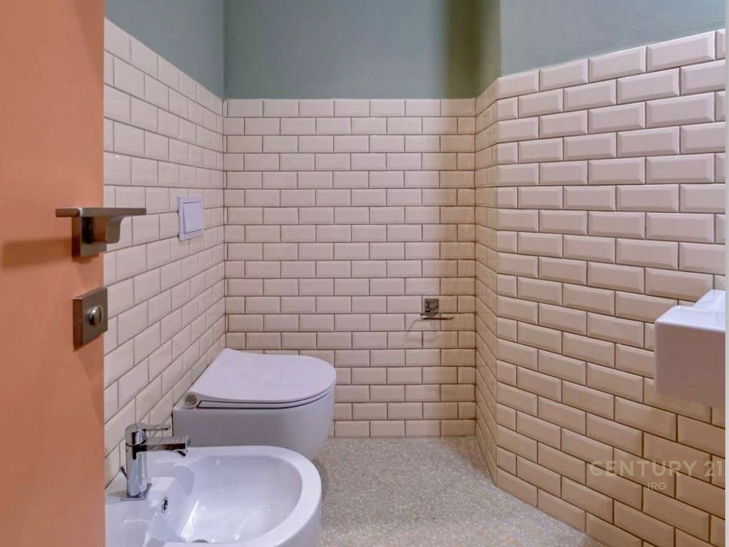 Jepet me qira apartament modern 1+1+ post parkimi! 1,150 € /Muaj