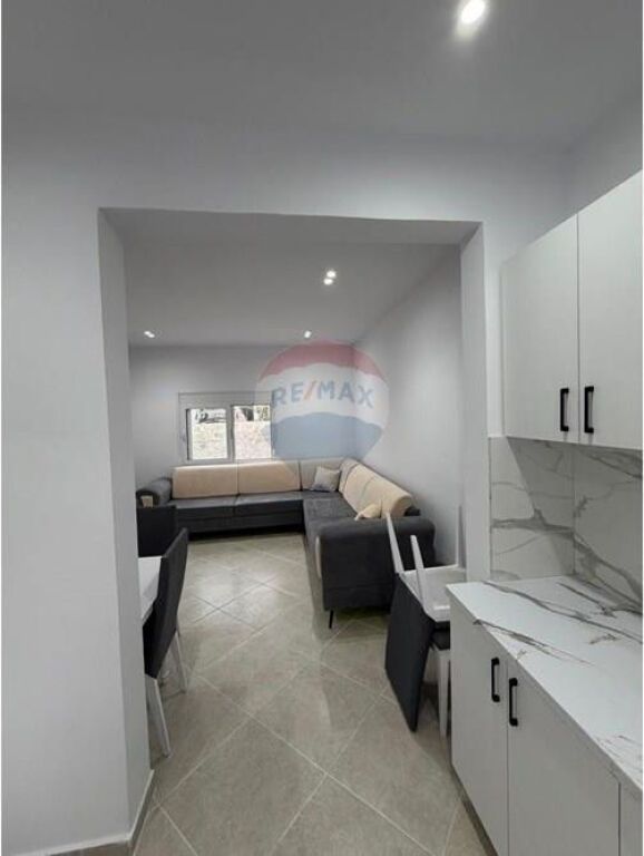 Shtëpi Private në Shitje Cole, Vlorë