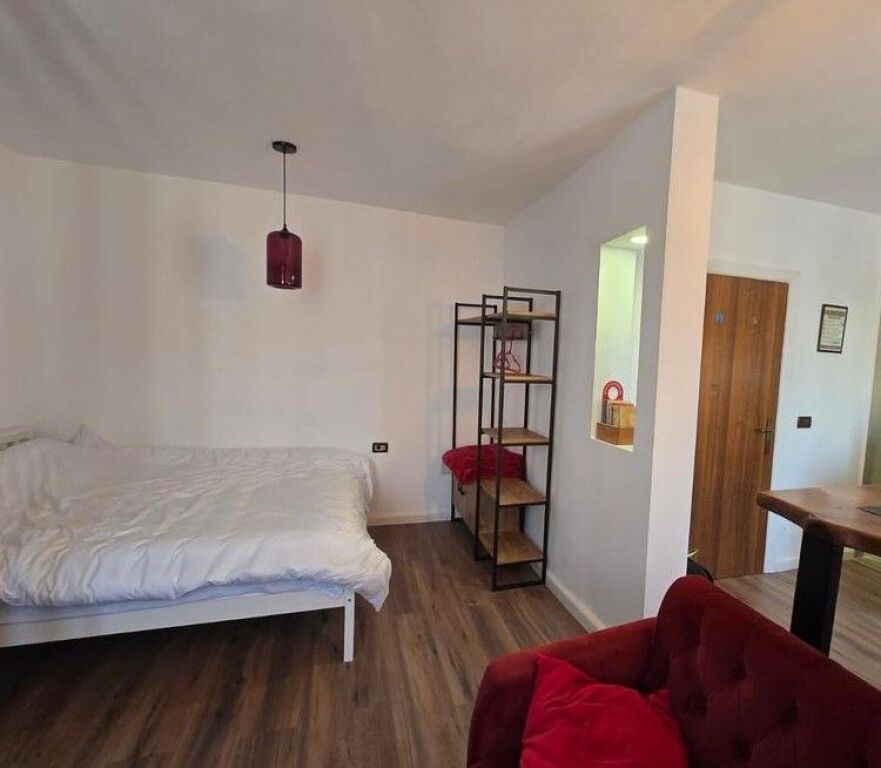 Monolocale in Affitto a 21 Dhjetori - 42,000 ALL