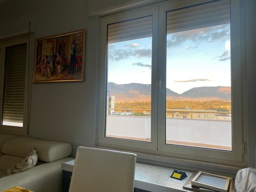 Appartamento 2+1 con vista lago in affitto