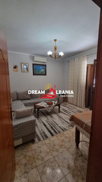 Jepet me Qera kati i 3-të i një Shtëpie Private, Rruga 5 maji ne Tirane (ID 4251436)