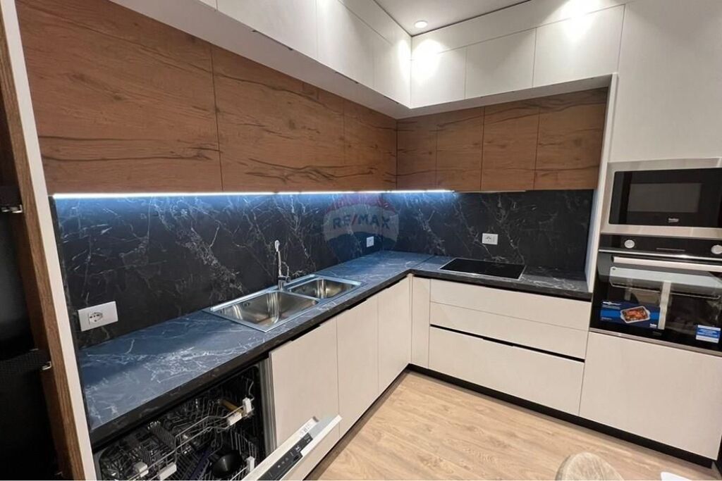 Apartament 2+1+2 per qera Zogu Zi
