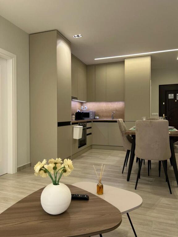 Jepet apartament me qera 1+1