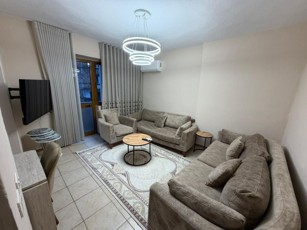 🏡 Appartamento 1+1 in affitto 📍 In Via Mine Peza💶 Prezzo: 50000 leke / mese