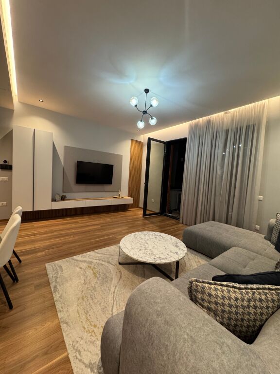 Apartament me qera 2+1+post parkimi ne Delijorgj