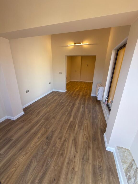 AMBIENT BIZNESI ME QERA 500 M2 VILAT GJERMANE 5300 EURO