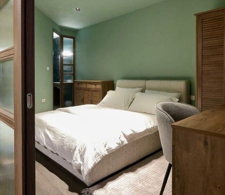 Modern 1+1 apartment with parking space for rent!