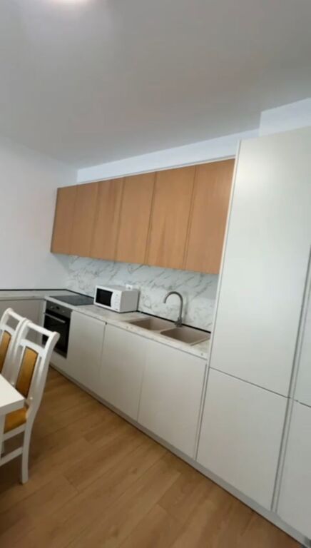 Apartament ne shitje 3+1+2+nje post parkimi Selite