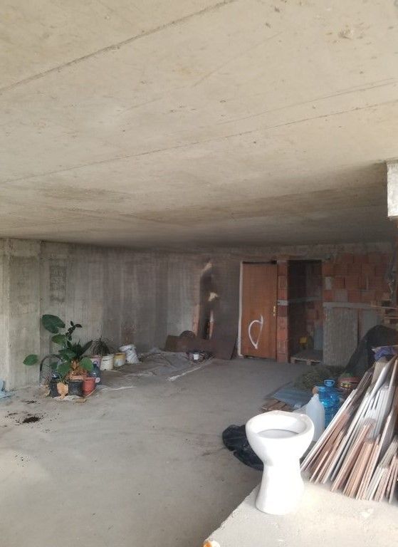 COMMERCIAL SPACE FOR RENT, LOCATED IN SHKOZE!