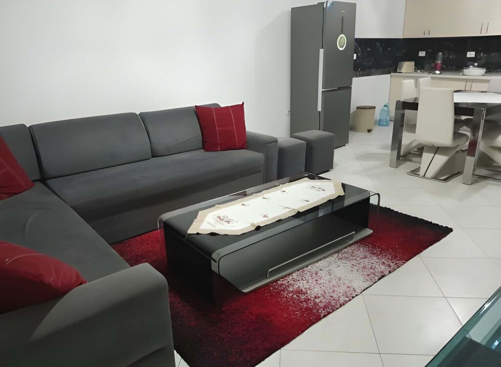 Jepet me Qera – Apartament 2+1 në Yzberisht !