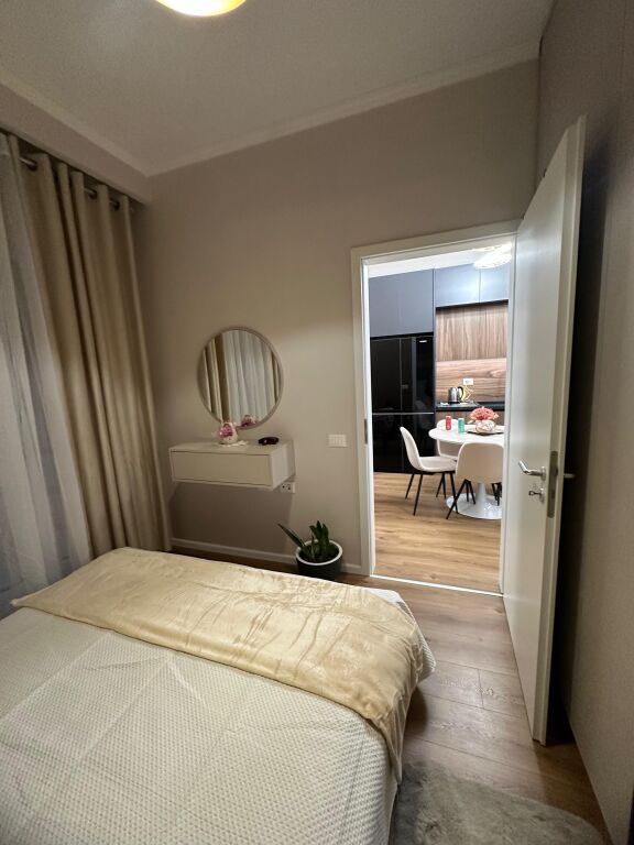 🏢 Jepet me qira apartament 1+1 – Rezidenca Kadiu, Ali Demi