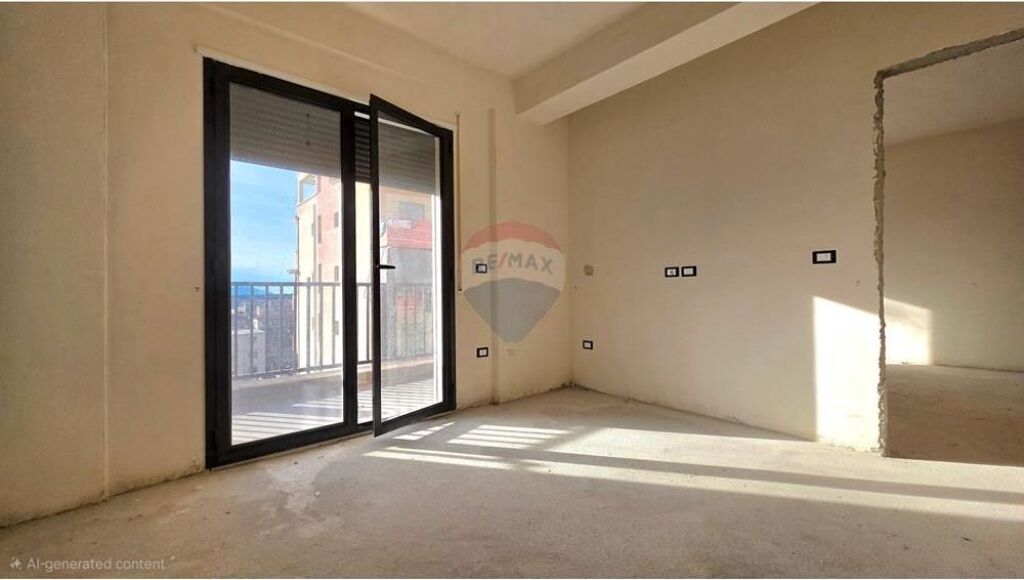 Appartamento 1+1 in vendita di fronte all'ex scuola del Petrolio, Vlora.