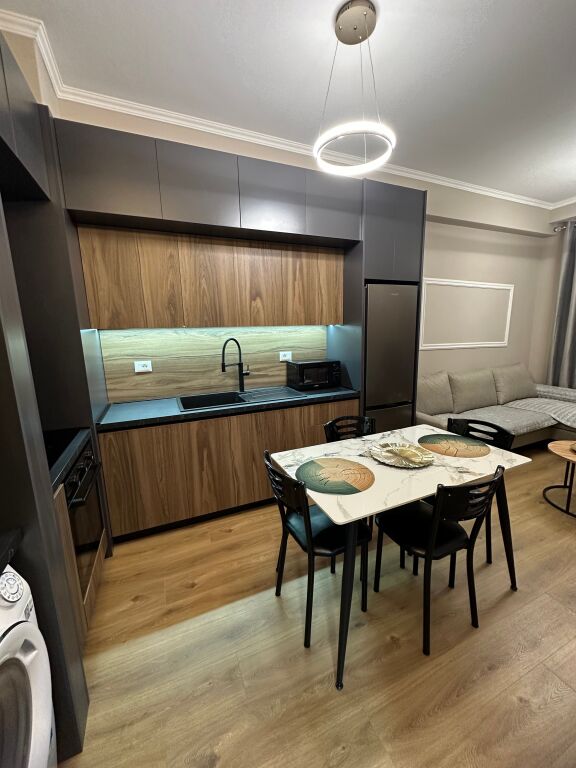 Affittasi Super Appartamento 1+1 Residenza Kadiu Ali Demi