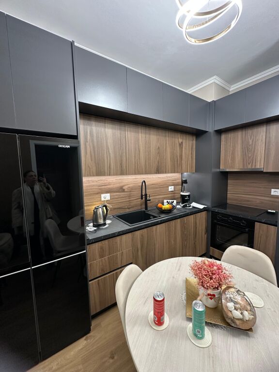 🏢 Jepet me qira apartament 1+1 – Rezidenca Kadiu, Ali Demi