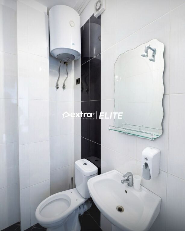 🔥 Office for Rent + Parking Spot 🔥 Pazari i Ri, Tirana