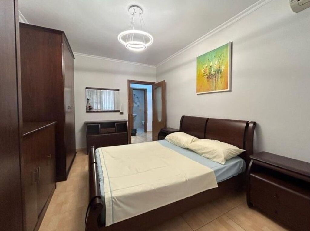 JEPET ME QIRA APARTAMENT 2+1+2 TEK JOENA,21 DHJETORI