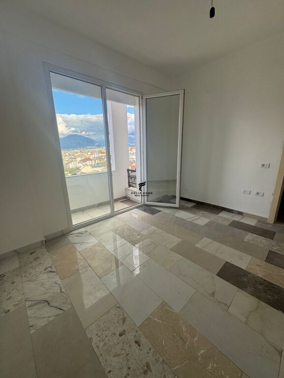 VENDESI APPARTAMENTO 2+1+2 MZEZE - FUSHE 140.000 EURO