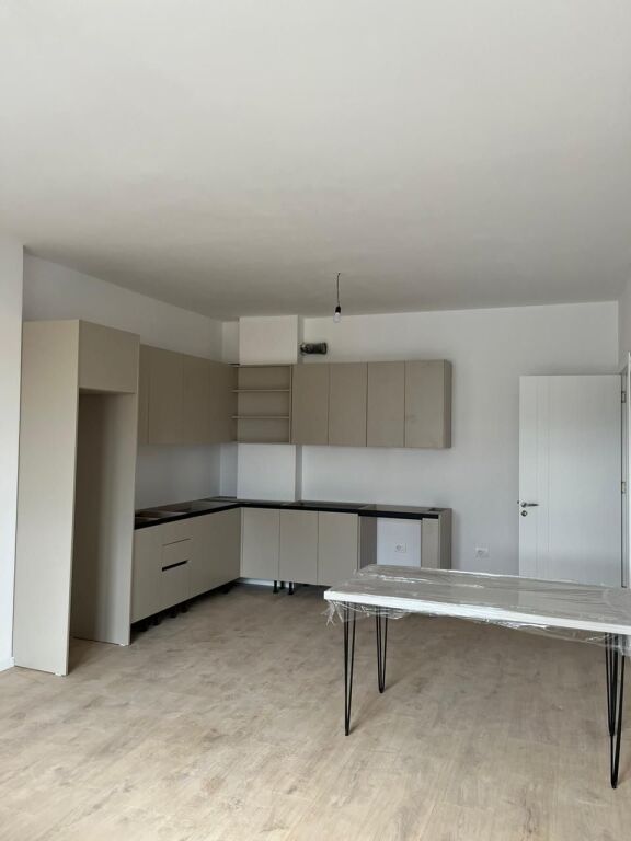 Apartament me qera 2+1+2+ballkon