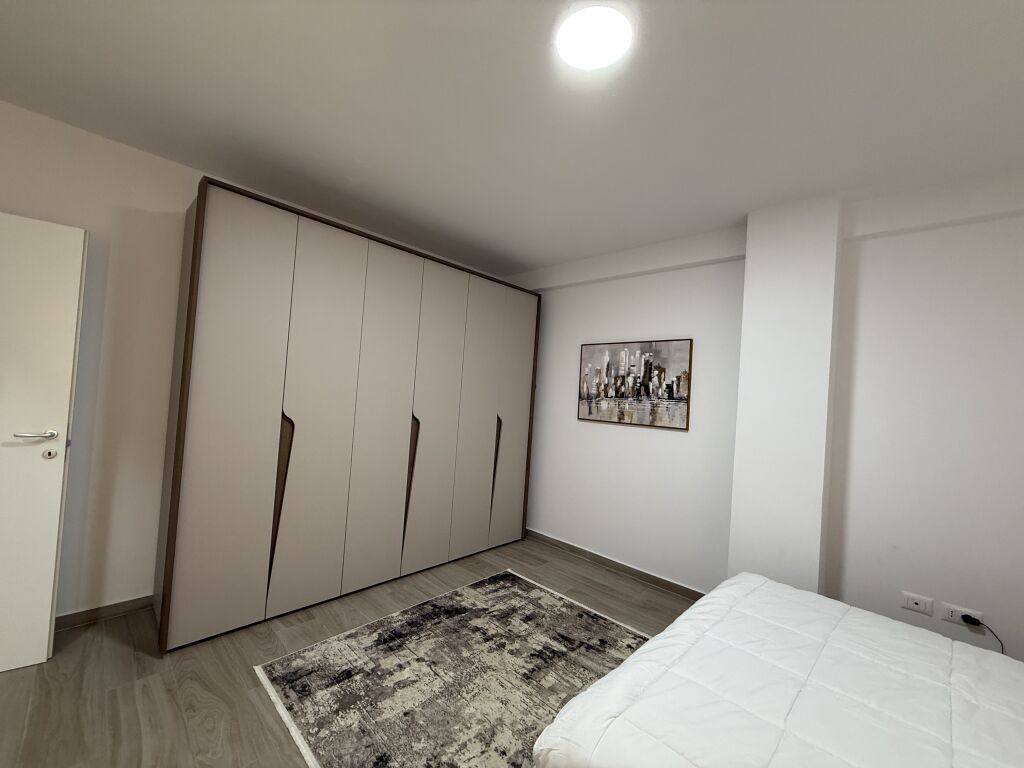 Appartamento 2+1+2+Posto Auto in affitto Via Qemal Stafa