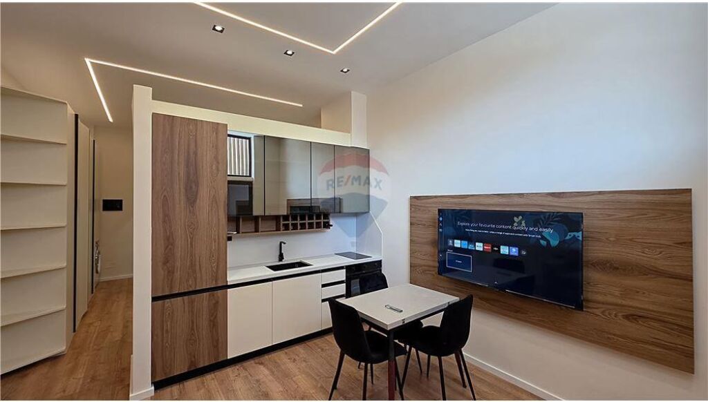 Apartament 1+1 ne shitje vije e pare Lungo Mare, Vlore