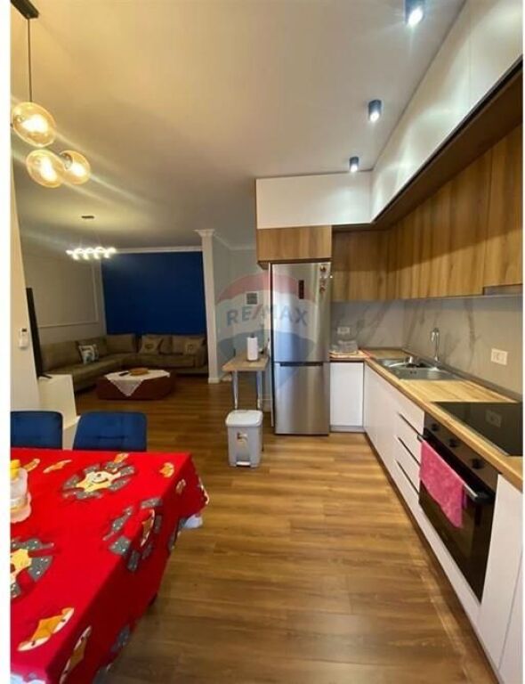 APARTAMENT 2+1 PER QIRA TE RR.DIBRES PRANE KOMPLEKSIT HALILI.