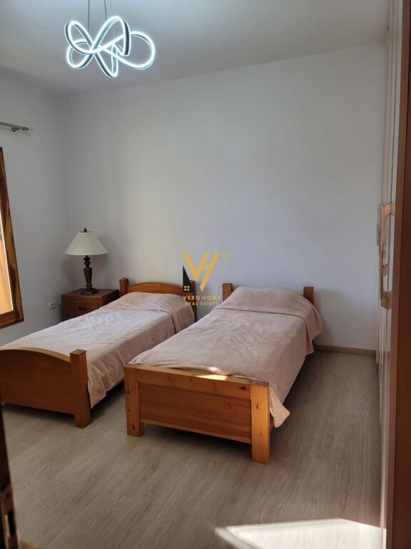 JEPET APARTAMENT 2+1+2 ME QIRA NE SAUK 80.000 LEKE