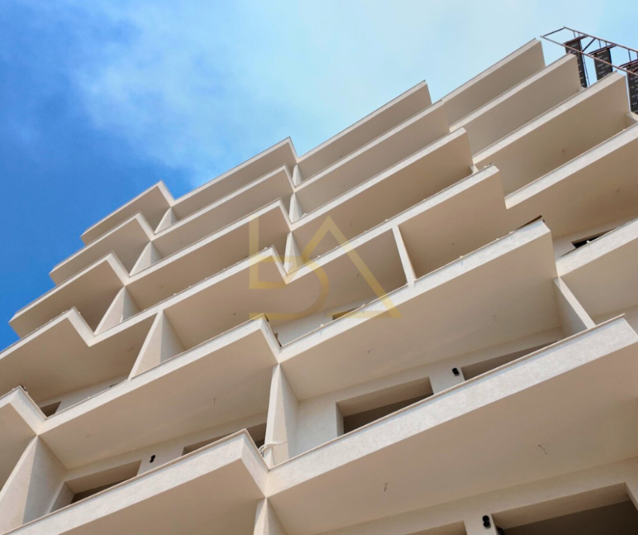 Appartamento con Piscina Privata in Vendita – Sarandë