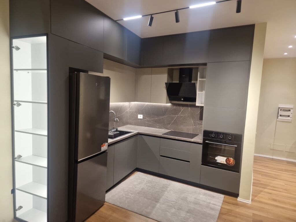 Kompleksi "Galeria Roma" Te Rruga e Kavajes prane Qendres,shitet apartament eskluziv 1+1