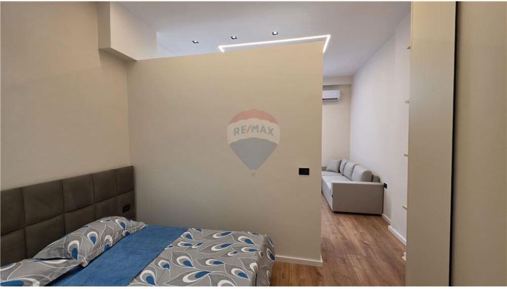 Apartament 1+1 ne shitje vije e pare Lungo Mare, Vlore