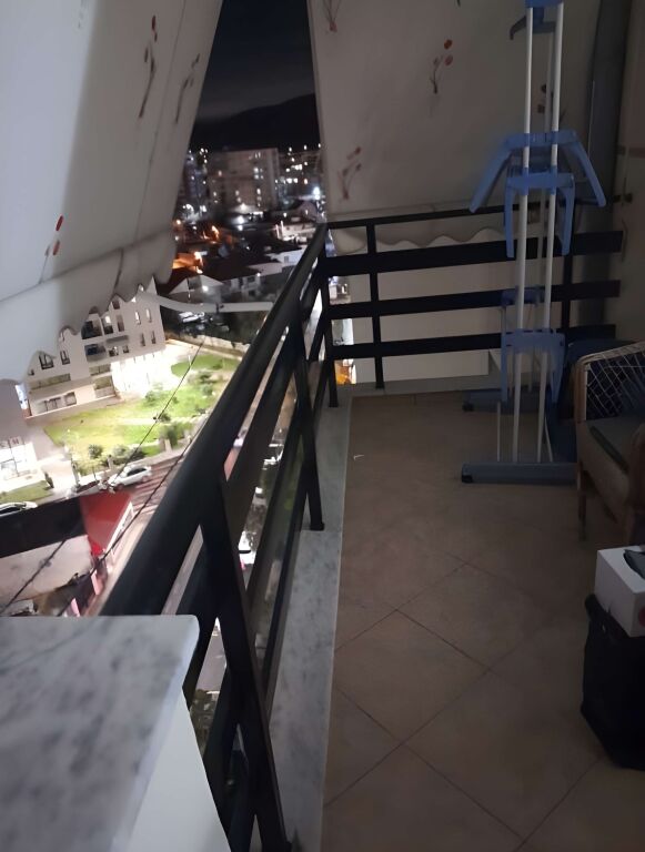 Jepet me Qera – Apartament 2+1 në Yzberisht !