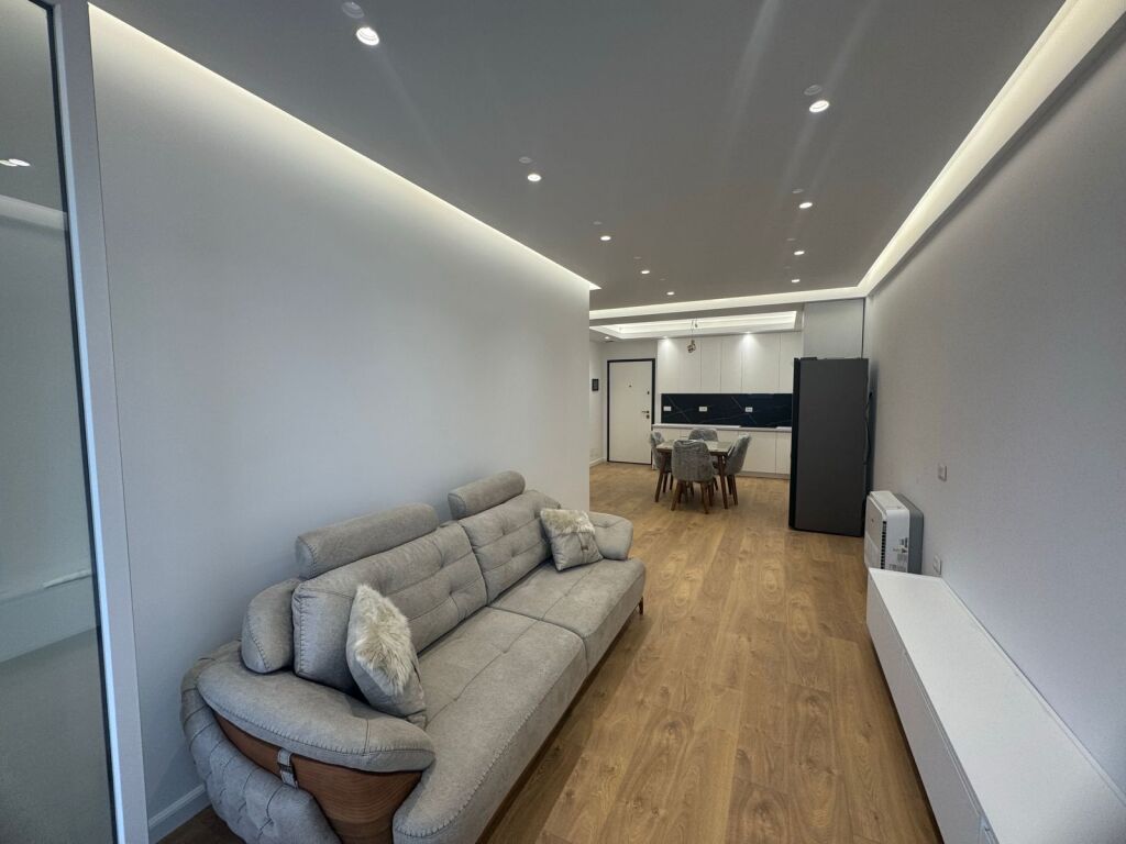 Apartment 2+1 for rent in Vlore, at Golden Gym