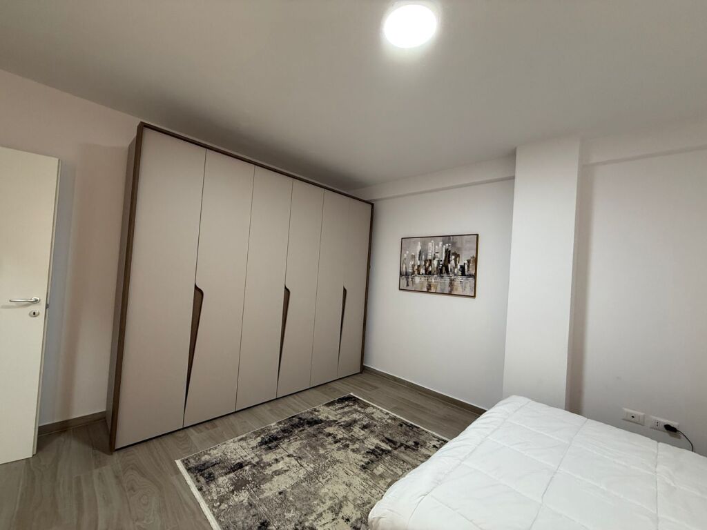 Affitto, Appartamento 2+1+2+Posto Auto, Nuovo Mercato, Tirana.