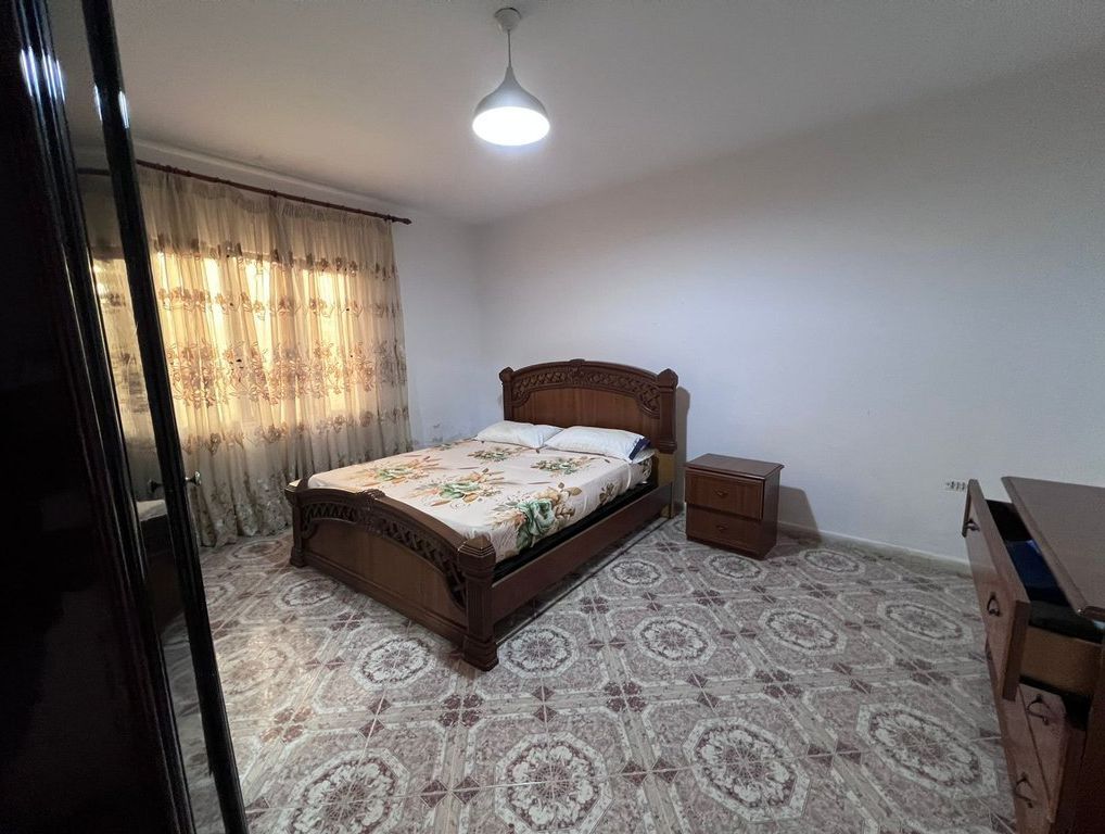 Qera, Apartament 2+1, Ish Parku i Autobuzave , Tirane.