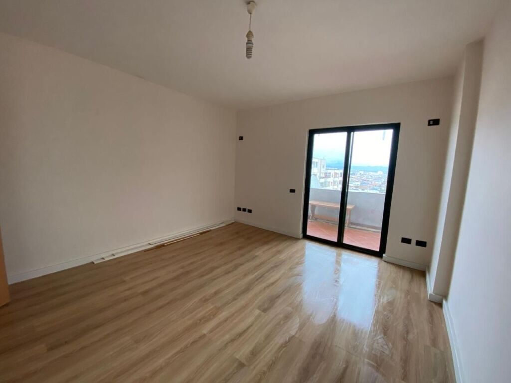 IN VENDITA APPARTAMENTO 1+1 82 M2, VICINO A MARKATA DURRES 114000 EURIO