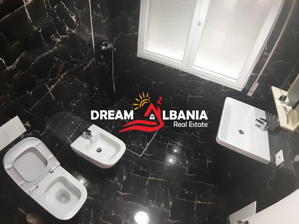 Apartament 2+1 me qera ne zonen e Zogut te Zi tek Ring Center ne Tirane (ID 4221911 )