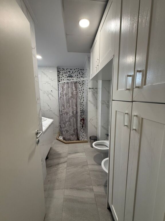Exclusive, 21 Dhjetori, Old Park! We offer for rent a 2+1+2 Apartment at "Rezidenca Alba"!